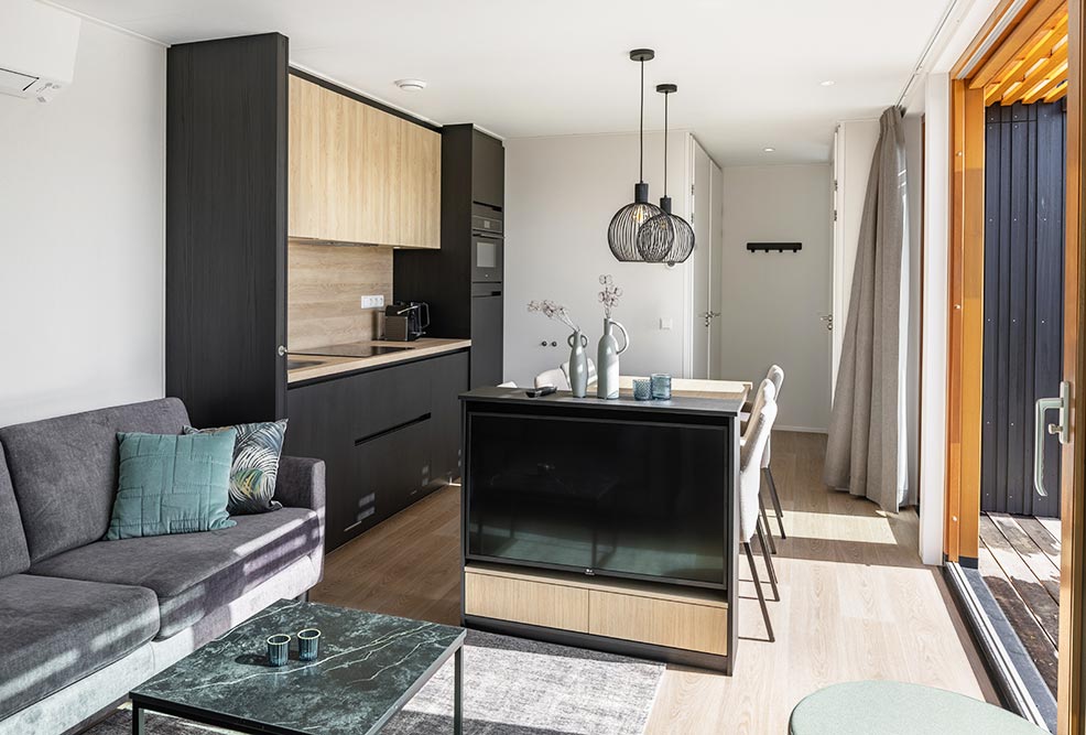 Wohnraum im Ferienhaus des Beach Resort Brouwersdam